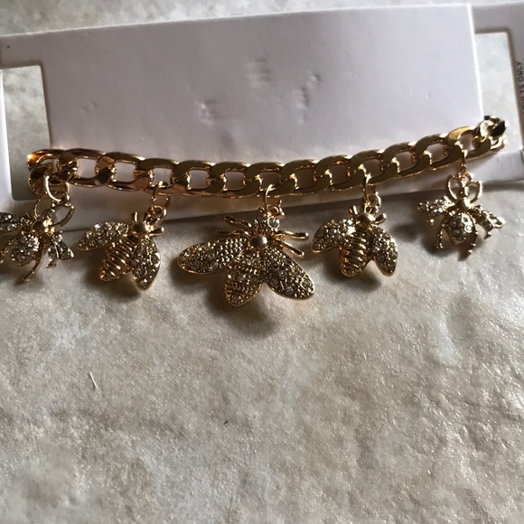 CRYSTAL BEE CHARMING GOLDTONE TOGGLE BRACELET - Picture 3 of 3